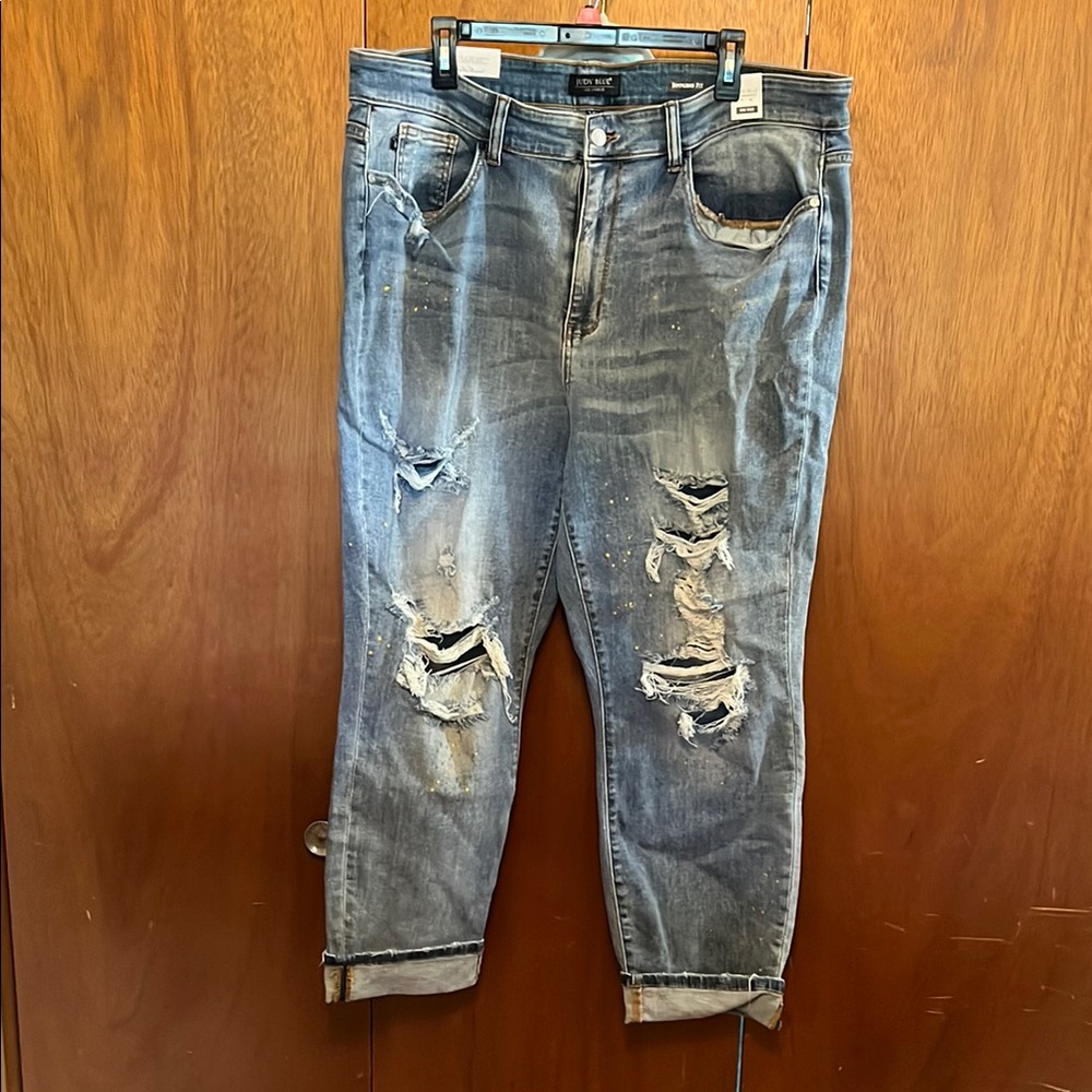 Judy Blue Distressed Light Blue Boyfriend Jeans